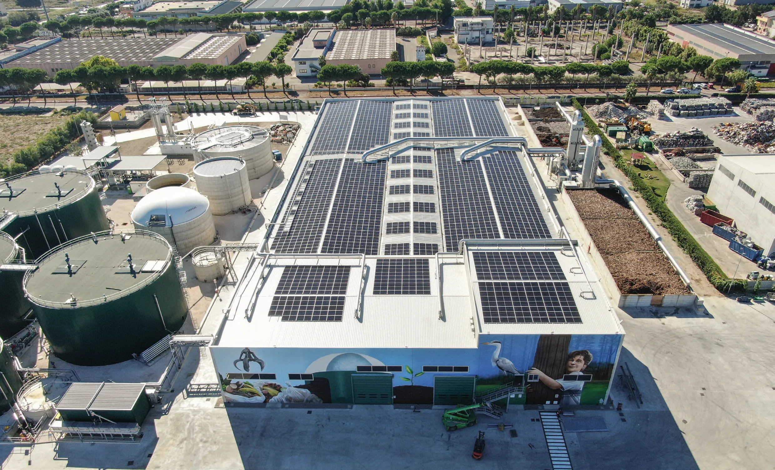 Tetto del Parco Biometano con pannelli fotovoltaici