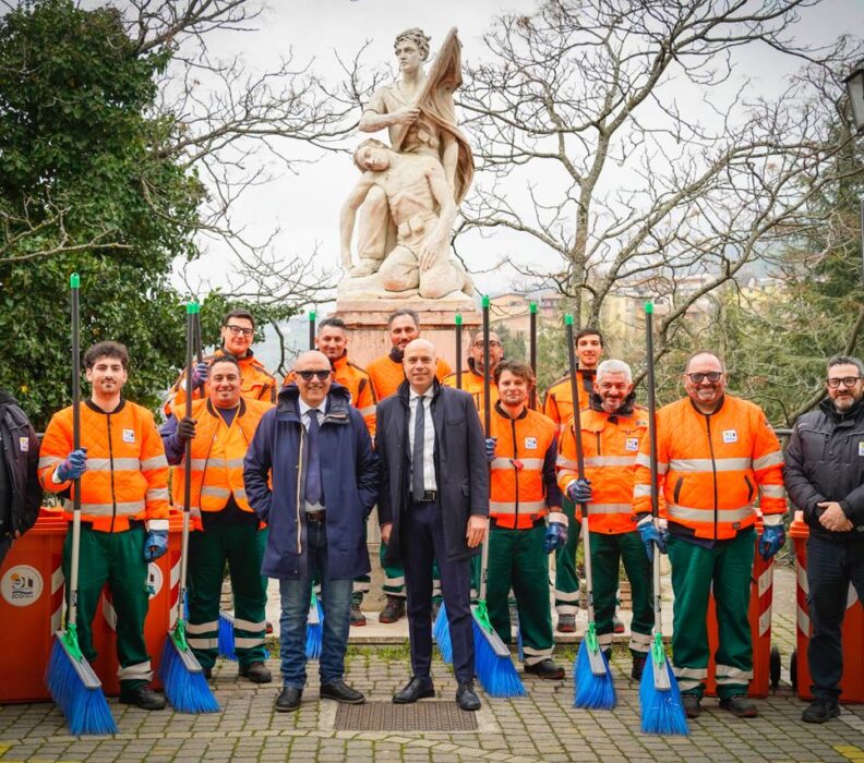 Acri, al via le attività di spazzamento. Potenziato il Servizio di Igiene Urbana