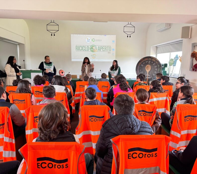 Riciclo Aperto 2026: Ecoross ha accolto 600 studenti alla scoperta di carta e cartone